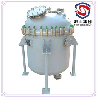 Vertikaler, mit Glas ausgekleideter Lagertank